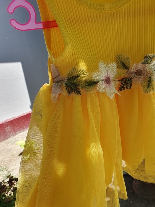 Rochiță galbenă + bolero fetiță 9-12 luni – elegantă, stare foarte bun