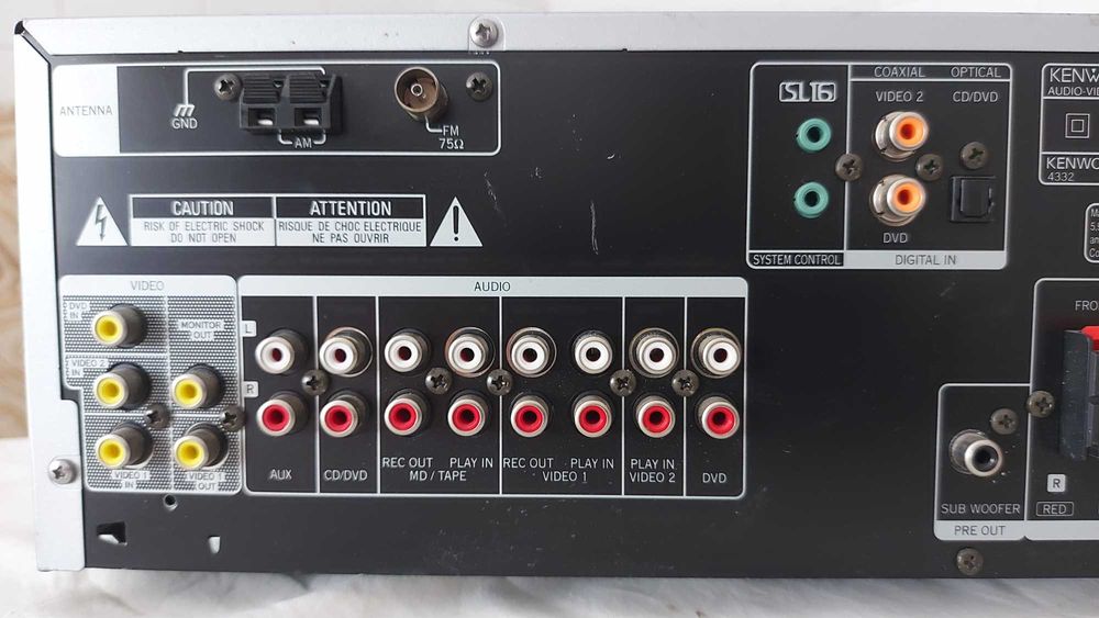 Amplificator cu radio Kenwood KRF V4070