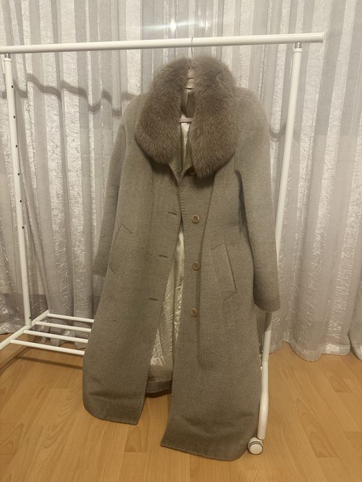 Palton lung guler vulpe M-L