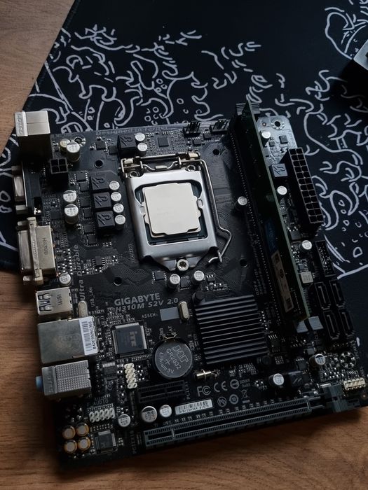 Комплект i5 8400+h310 Gigabyte