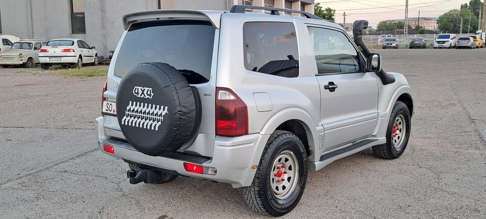 Mitsubishi Pajero MK3 3.2 DIESEL 4X4 REDUCTOR mic/MARE BLOCABIL an 2004 AUTOUTILITARĂ  impozit 500 lei