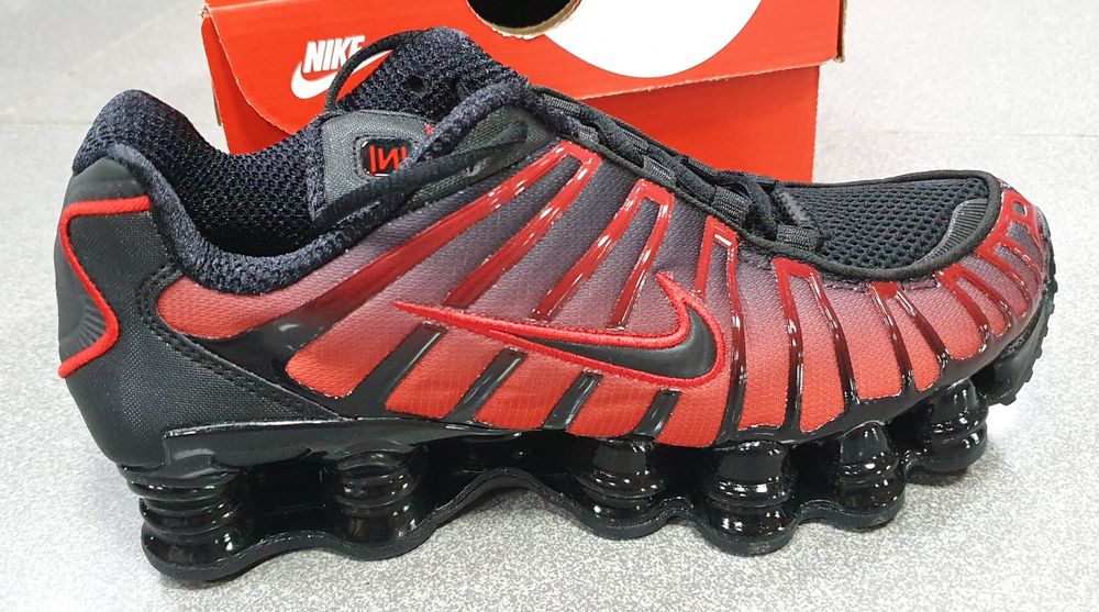 NIKE  SHOX  TL - Black University red