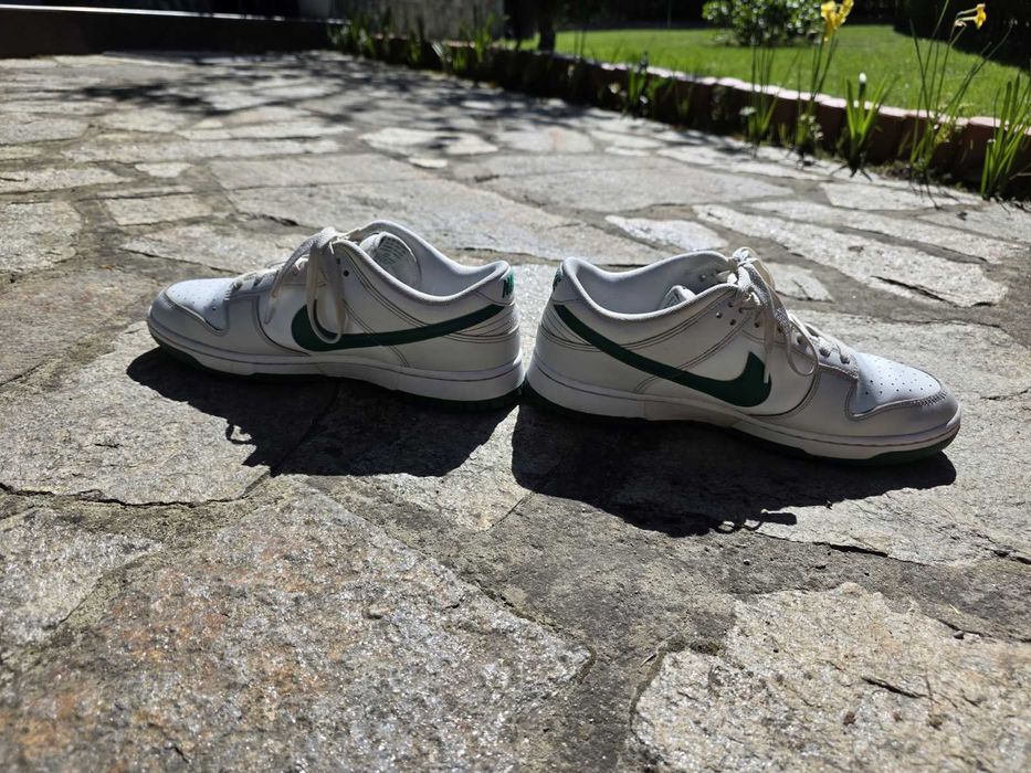 Кецове Nike бели със зелено 43 номер