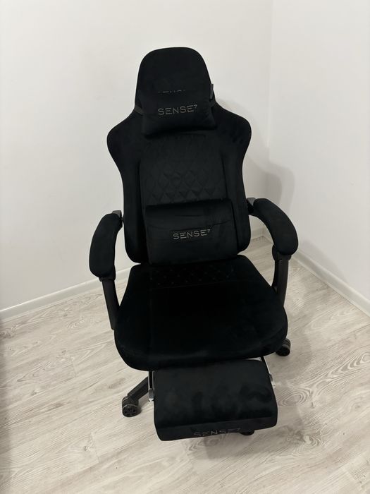 Scaun gaming nou
