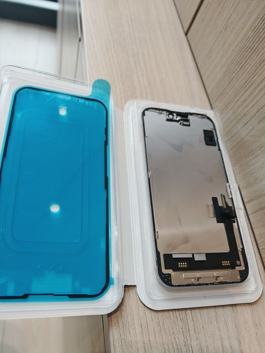 Display Original iPhone  15 +montaj