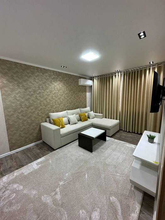 Квартира продаётся метро Мирзо Улугбек 1/4/4 меб тех Чиланзар 4 кварт