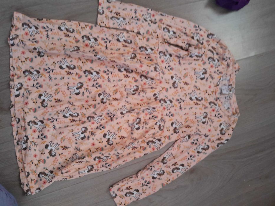 Запазени детски дрехи