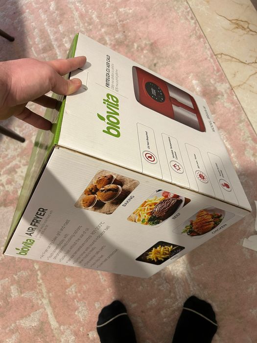 Air Fryer în stare foarte bună – puțin folosit