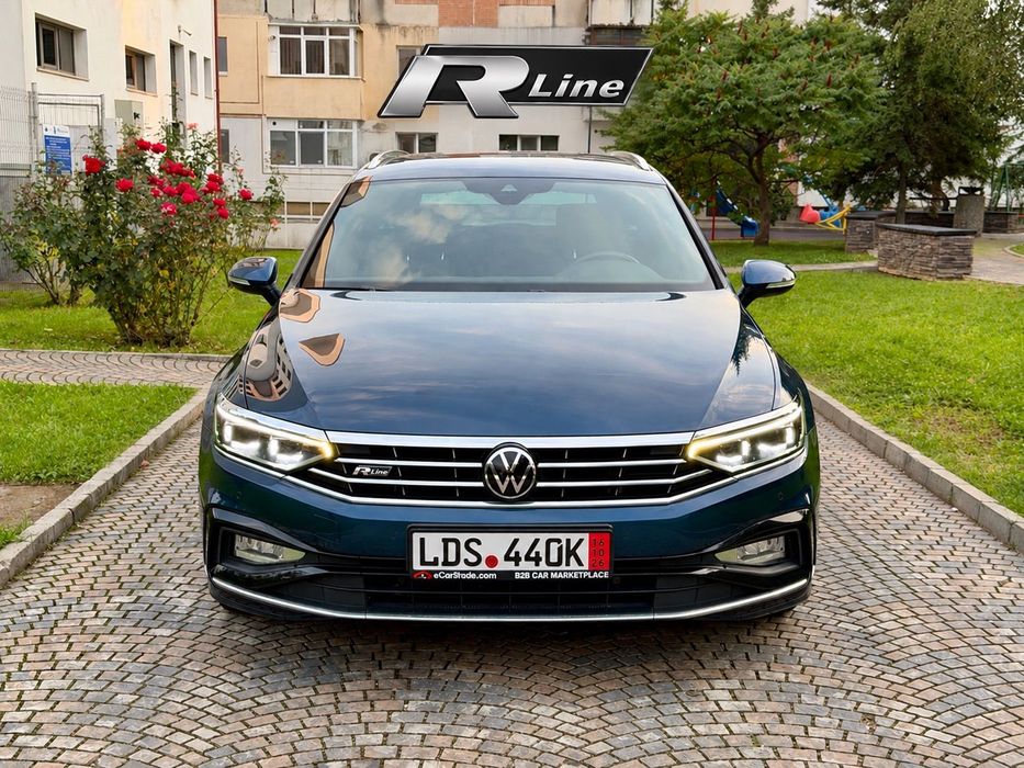 Volkswagen Passat R-LINE Interior - Exterior //  168.800 KM //  IQ LIGHT // CA NOUA !!