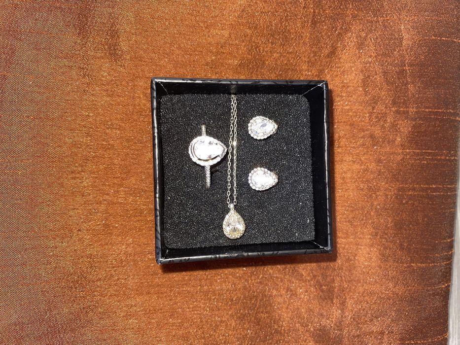 Уникален сребърен комплект “Сълза”