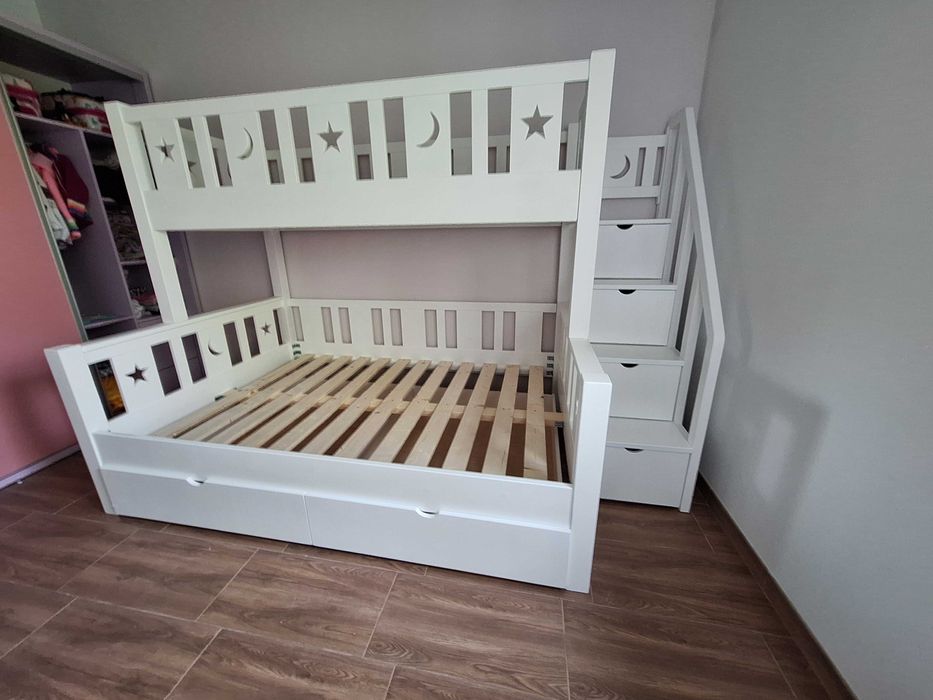 TRANSPORT GRATUIT.Pat etajat din lemn masiv.Cod 3518