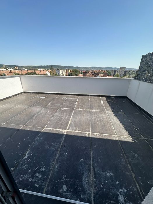 Vând apartament str Retezatului 2