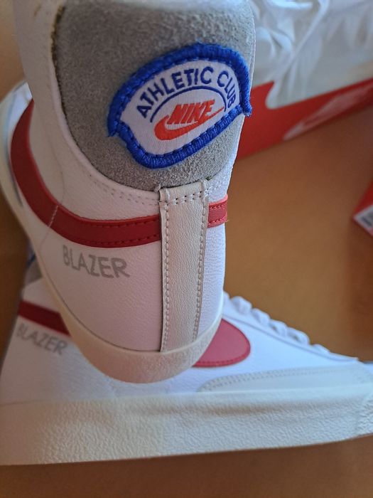Чисто нови дамски кецове NIKE
