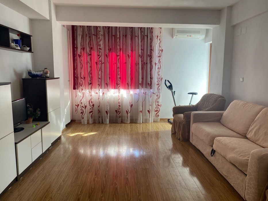 Apartament 3 camere de inchiriat