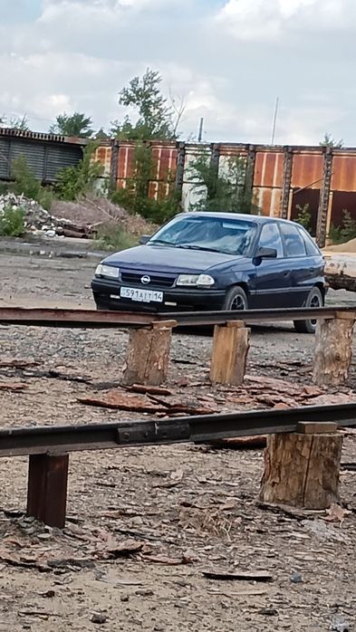 Продам опель астра Ф 1.6