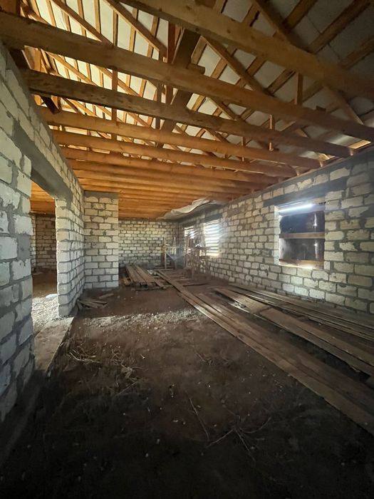 Продам не достроенный дом в п. Белес