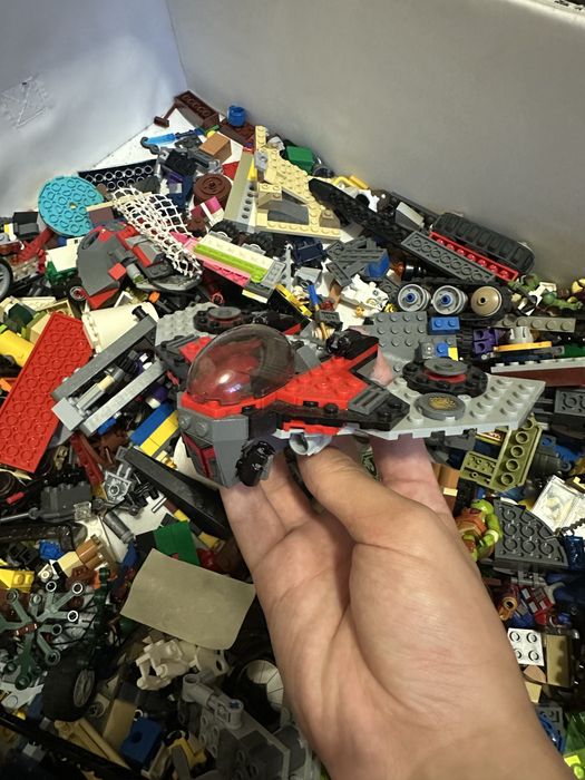 Продам Lego фигурки