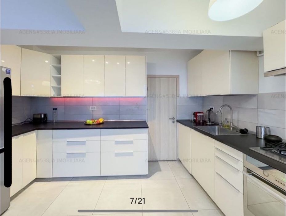 Bucătărie completă: mobilier + electrocasnice