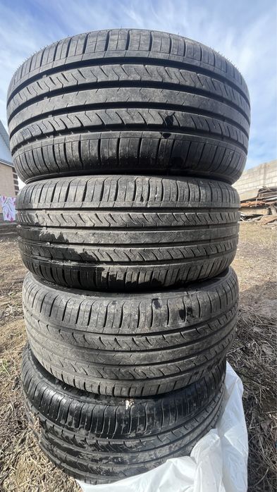 Шины 235/45/18 продается срочно