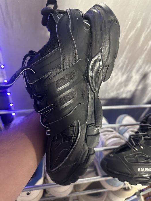 Balenciaga track