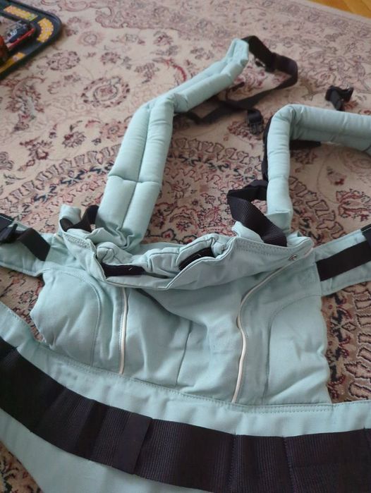 Vând marsupiu manduca