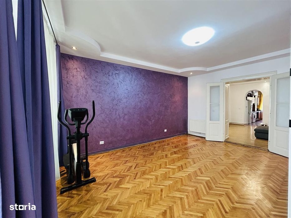 Apartament 2 camere cu pivnita si pod - zona Ultracentrala