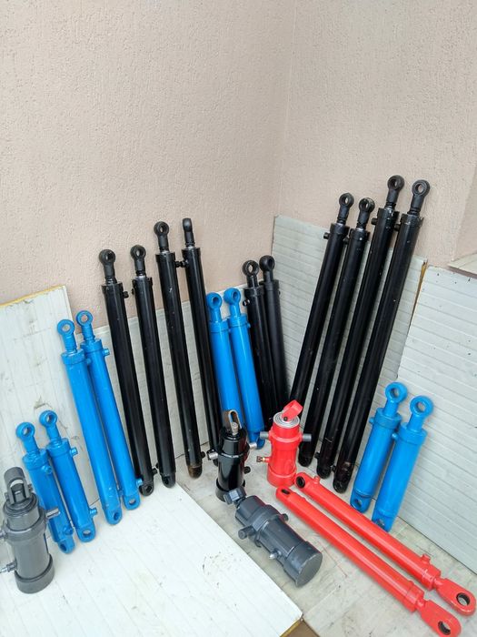 Cilindru hidraulic incarcator frontal,cupa baloti,directie