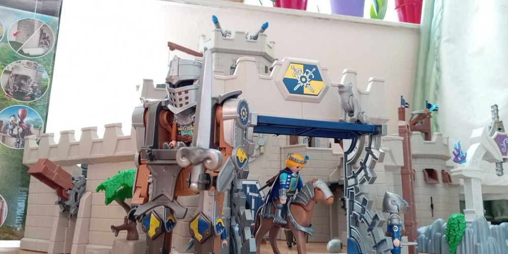 Замък Novelmore Playmobil с допълнителни