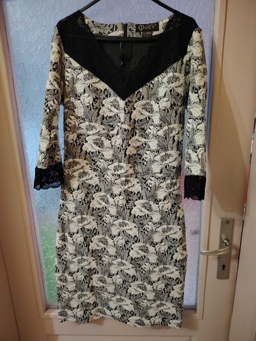 Дамски елегантни рокли за различни поводи