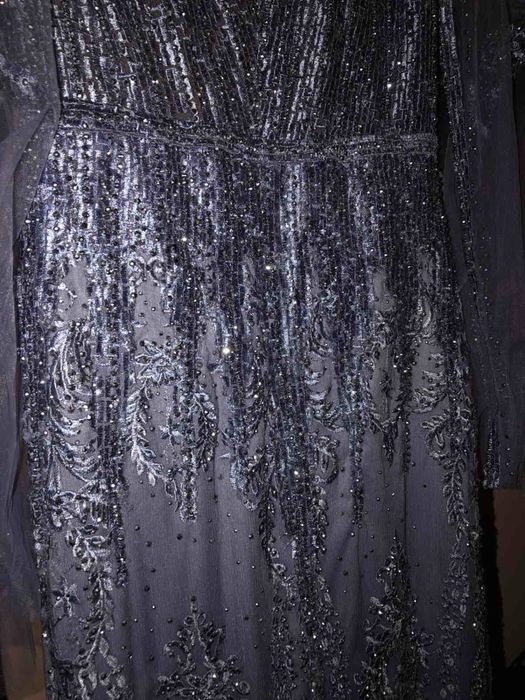 Официална рокля в сребро