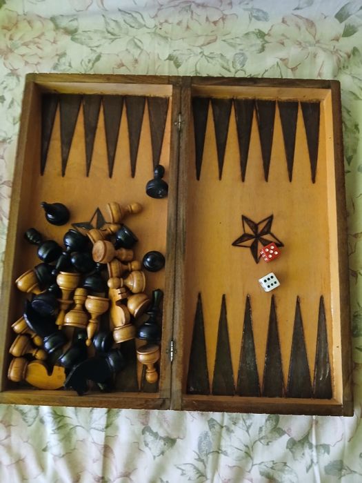 Ша х дъска и за табла среден размер