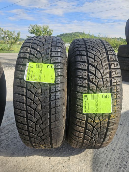 Vând anvelope iarna 205/60/16 205/60r16 GOODYEAR