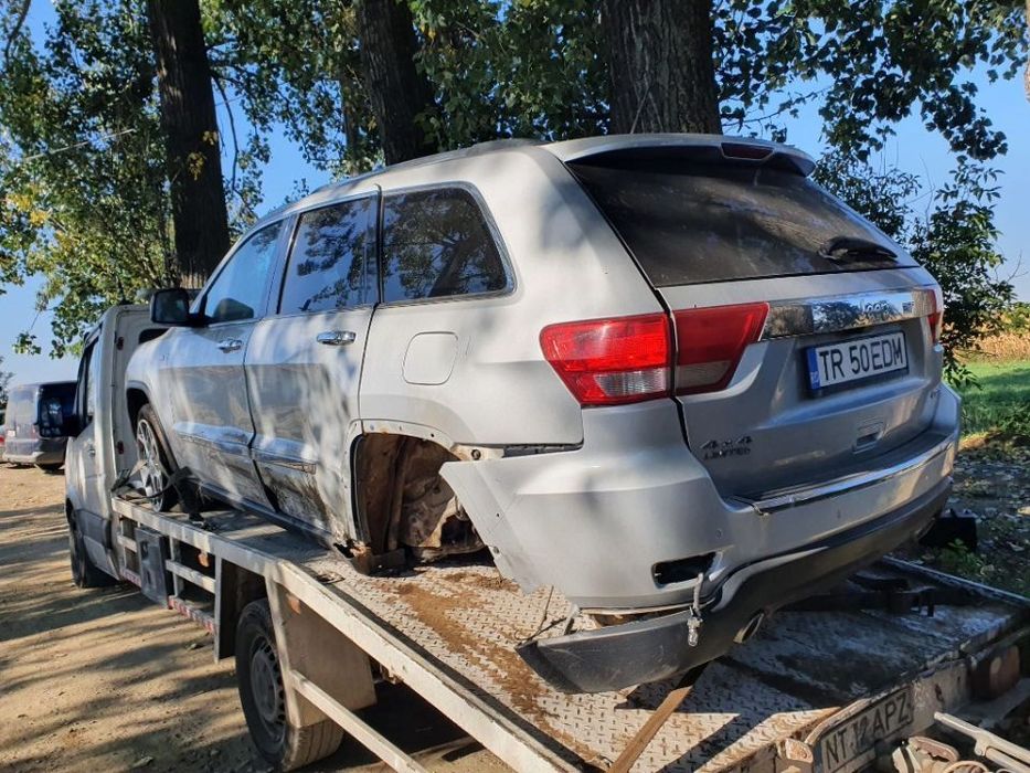 bara fata spate armatura grila capota trager calandru haion  Jeep Grand Cherokee 2 3.0crd dezmembrez