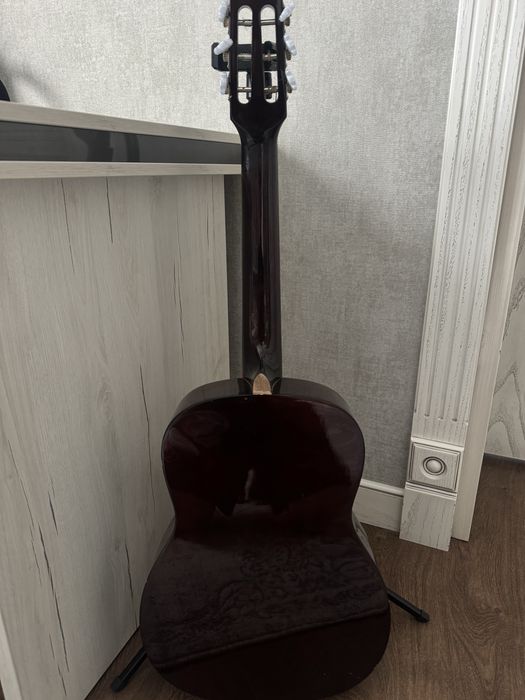 Гитара бренда Stagg