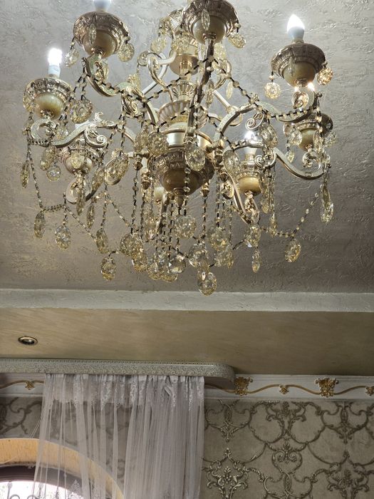 Люстры  бежевая  люстра белая