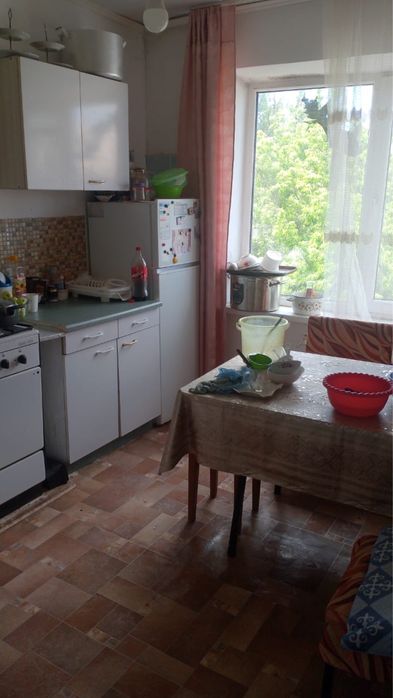 Продам 2 ком кв 50 м2 в районе 3 школы 1982 года постройки