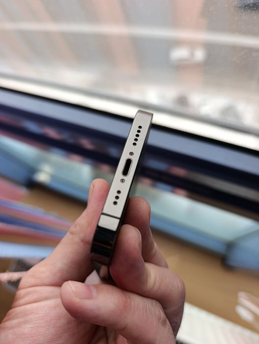 Продам iPhone 13 pro