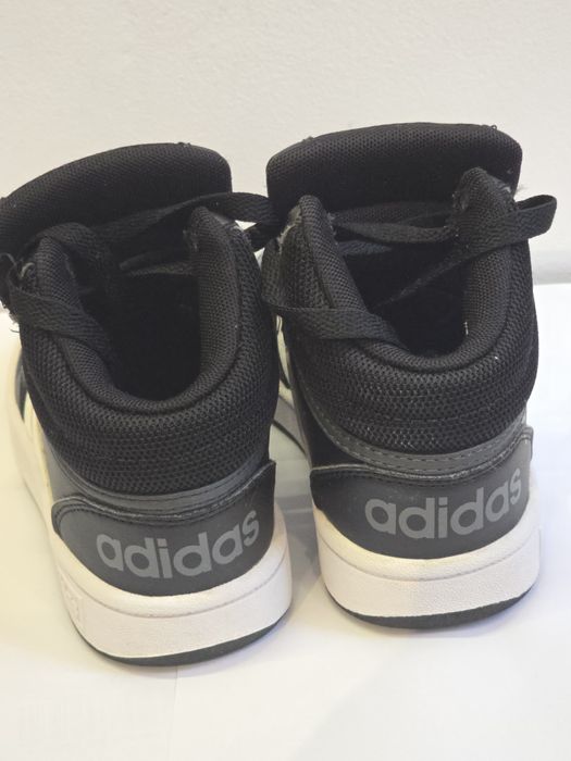 Адидас кецове 28 номер