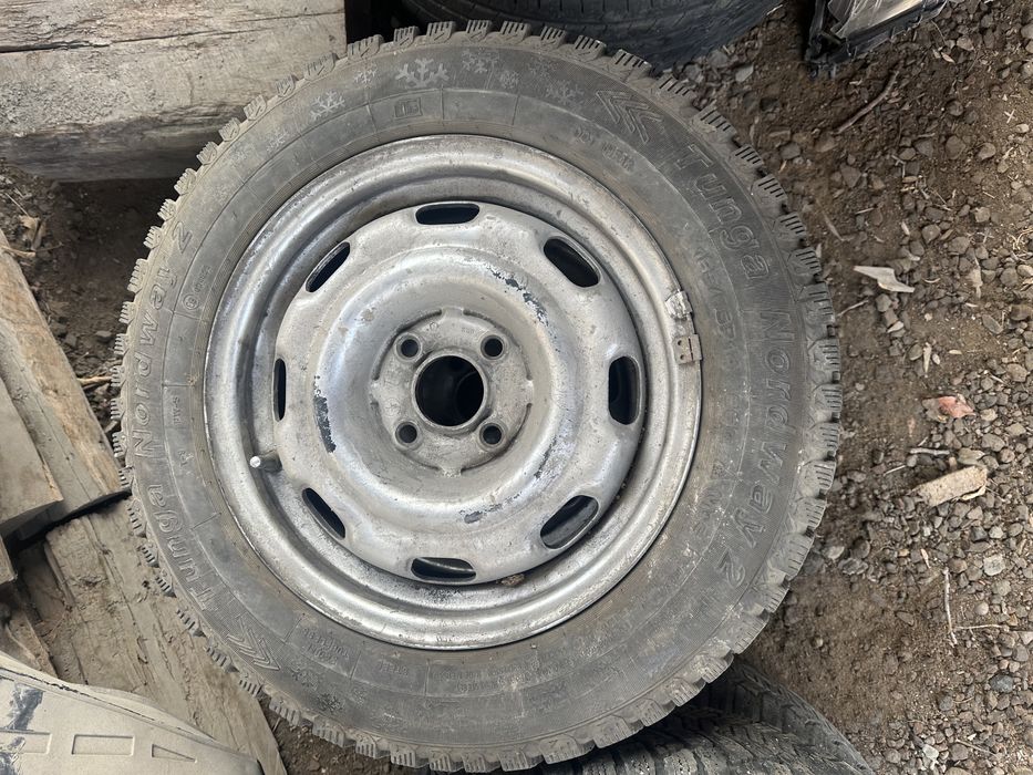 Зимние шины  R14