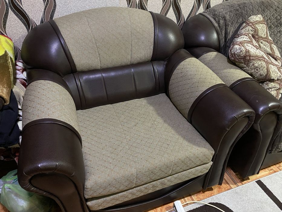 Угловой диван с креслом