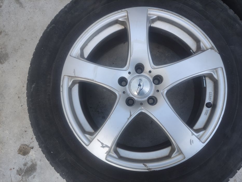 Джанти с летни  гуми 5х114.3  245/60/18