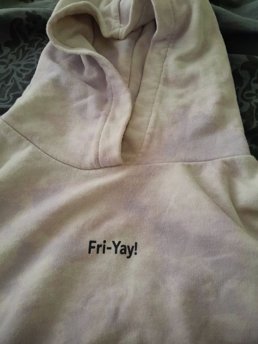 Черен и шарен суичър