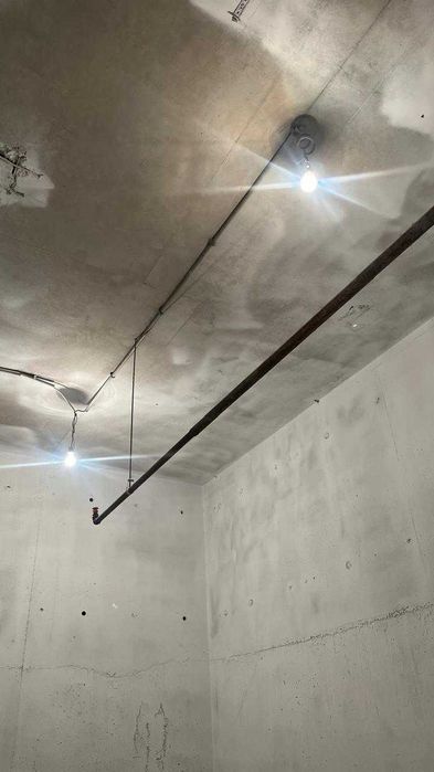 Помещения в паркинге для хранения.