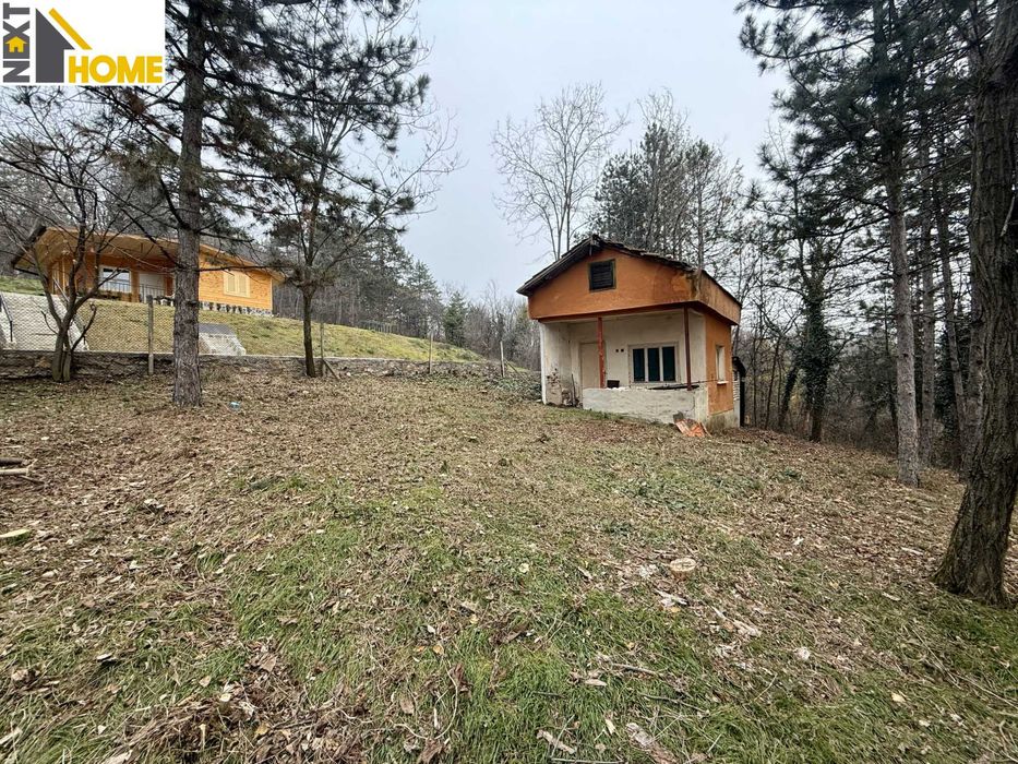 Парцел, предназначен за жилищно застрояване с. Червен