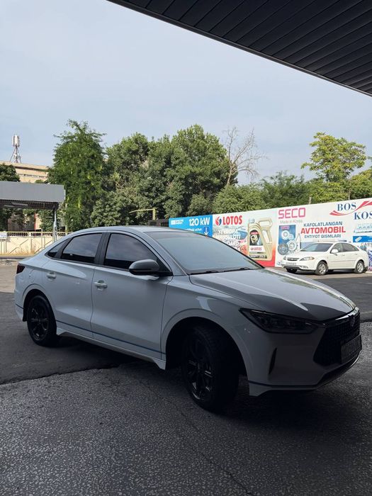 byd e3 sotiladi 2020 56 ming probeg