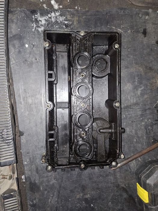 Крышка клапанов  на Chevrolet aveo