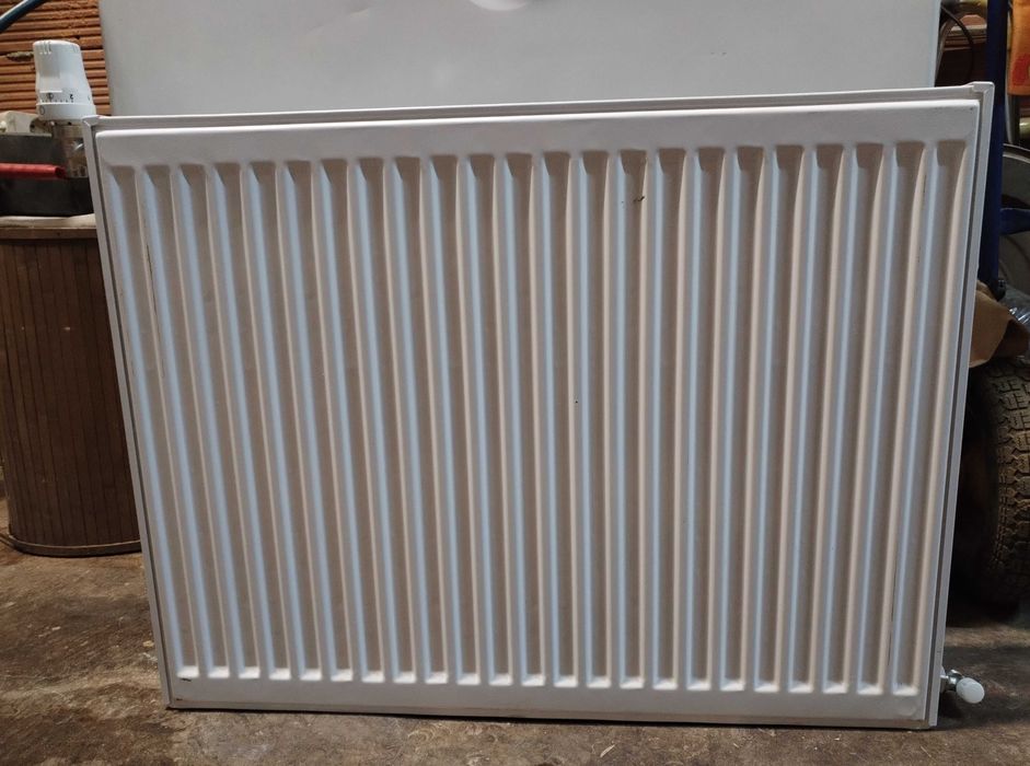 Продавам панелен радиатор