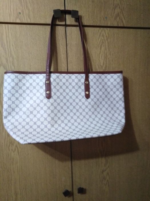 Запазени дамски чанти по 10евро