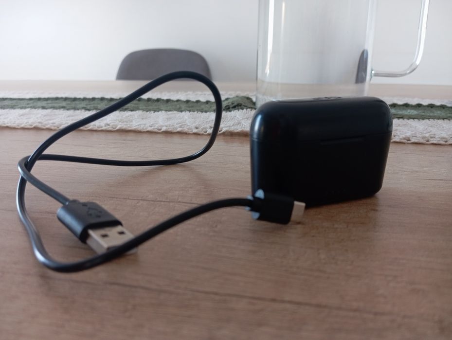 Căști cu tot cu fir  bun