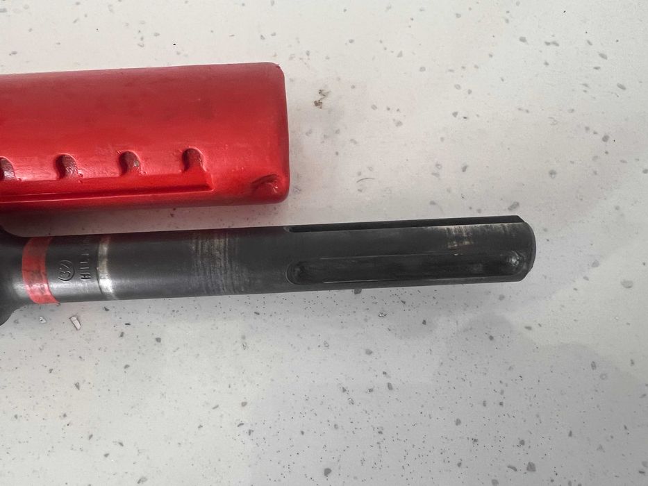 Свредел  на марката HILTI
